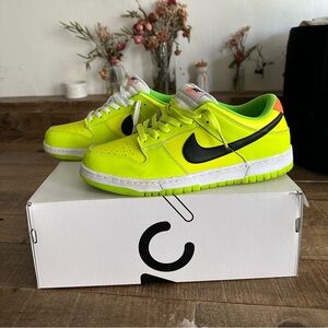 Nike neon dunks